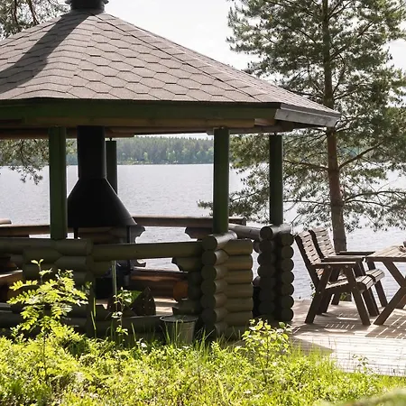 Kujanpaeae | Paajoen Vuokramoekit Feriepark 5*