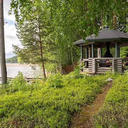 Kujanpaeae | Paajoen Vuokramoekit 5*