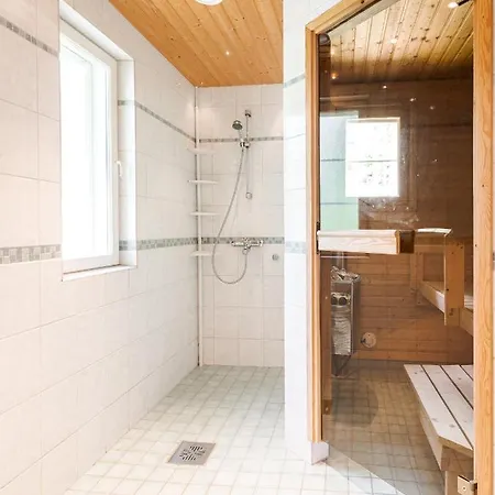 Kujanpaeae | Paajoen Vuokramoekit منتزه العطل 5*