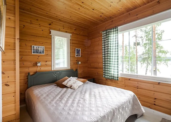 ホリデーパーク Kujanpaeae | Paajoen Vuokramoekit 5*