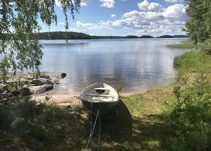 ホリデーパーク Kujanpaeae | Paajoen Vuokramoekit 5*